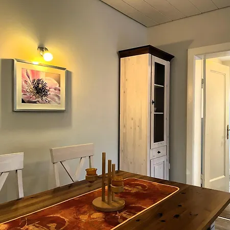 Brossolat Eg 2, Rebbelstieg Daire